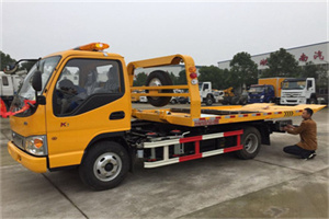 潞西哪里有拖车服务