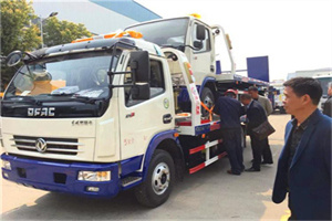 潞西汽车道路救援拖车价格